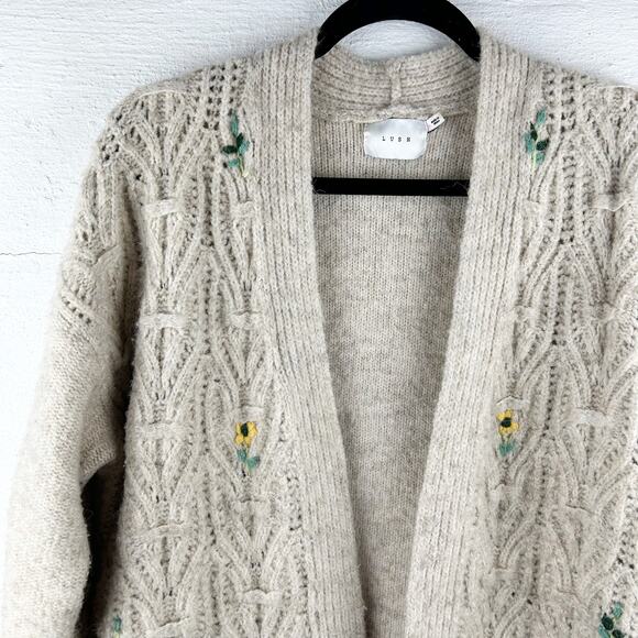Lush Open Front Chunky Knit Sunflower Cardigan Tan Floral Embroidery‎ Size L - Picture 2 of 9